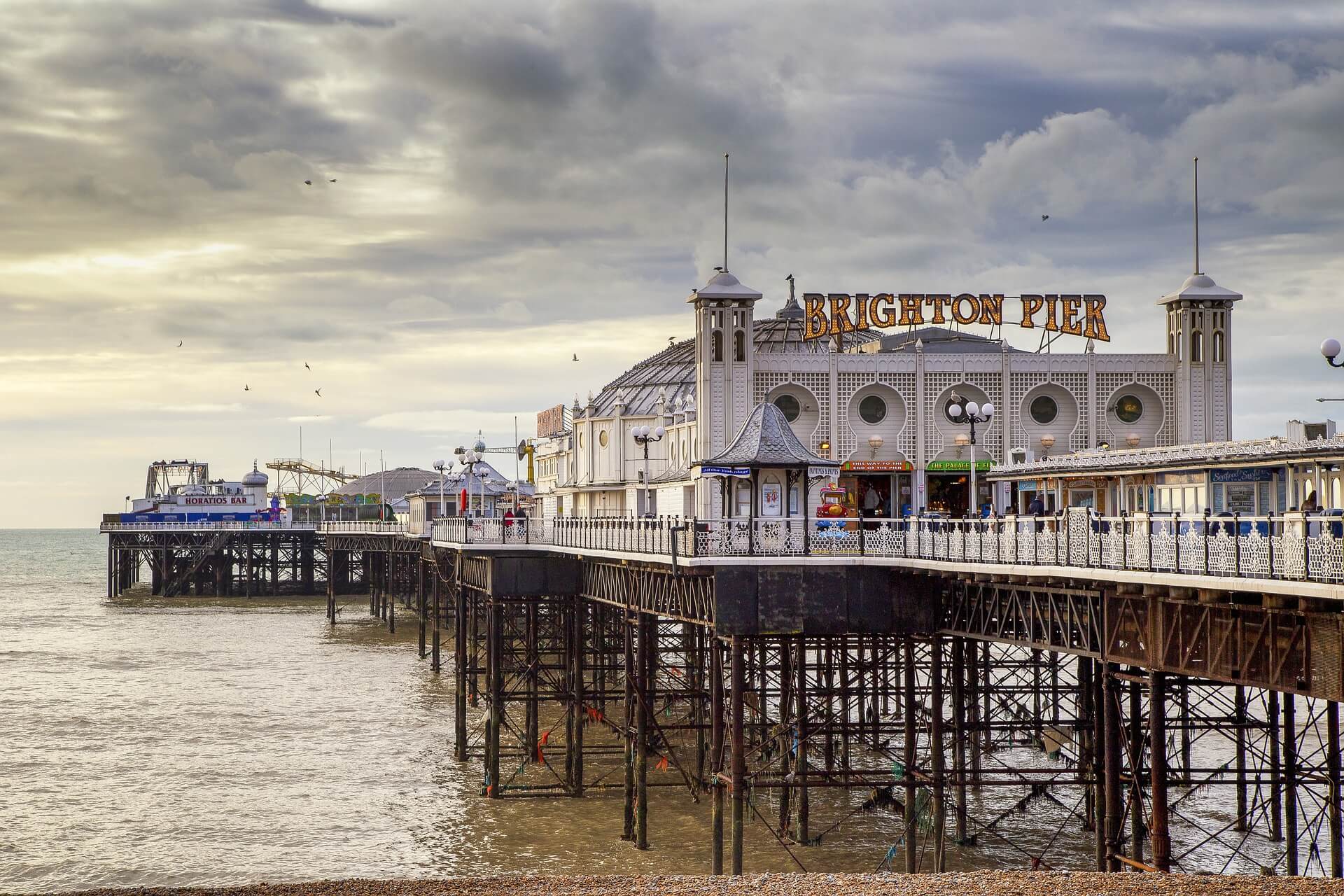 Брайтон англия. Брайтонский Пирс. Брайтон Pier. Брайтонский Пирс в Англии. Brighton Palace Pier.